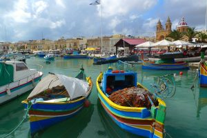 fishing-boat-241585_1280